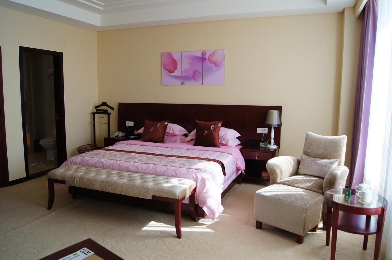 Fuxing Oriental Boutique Hotel Xích Phong Phòng bức ảnh