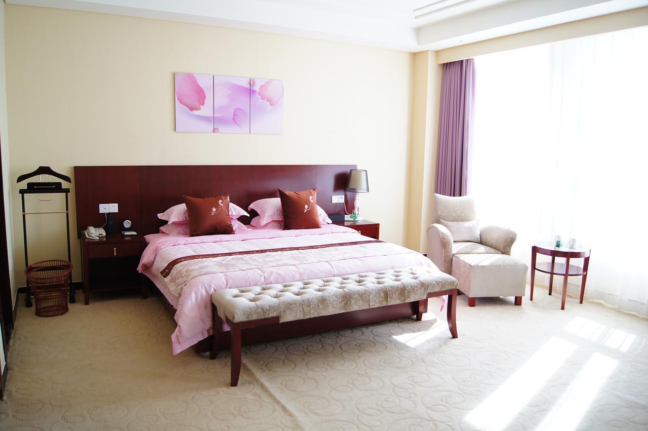Fuxing Oriental Boutique Hotel Xích Phong Phòng bức ảnh