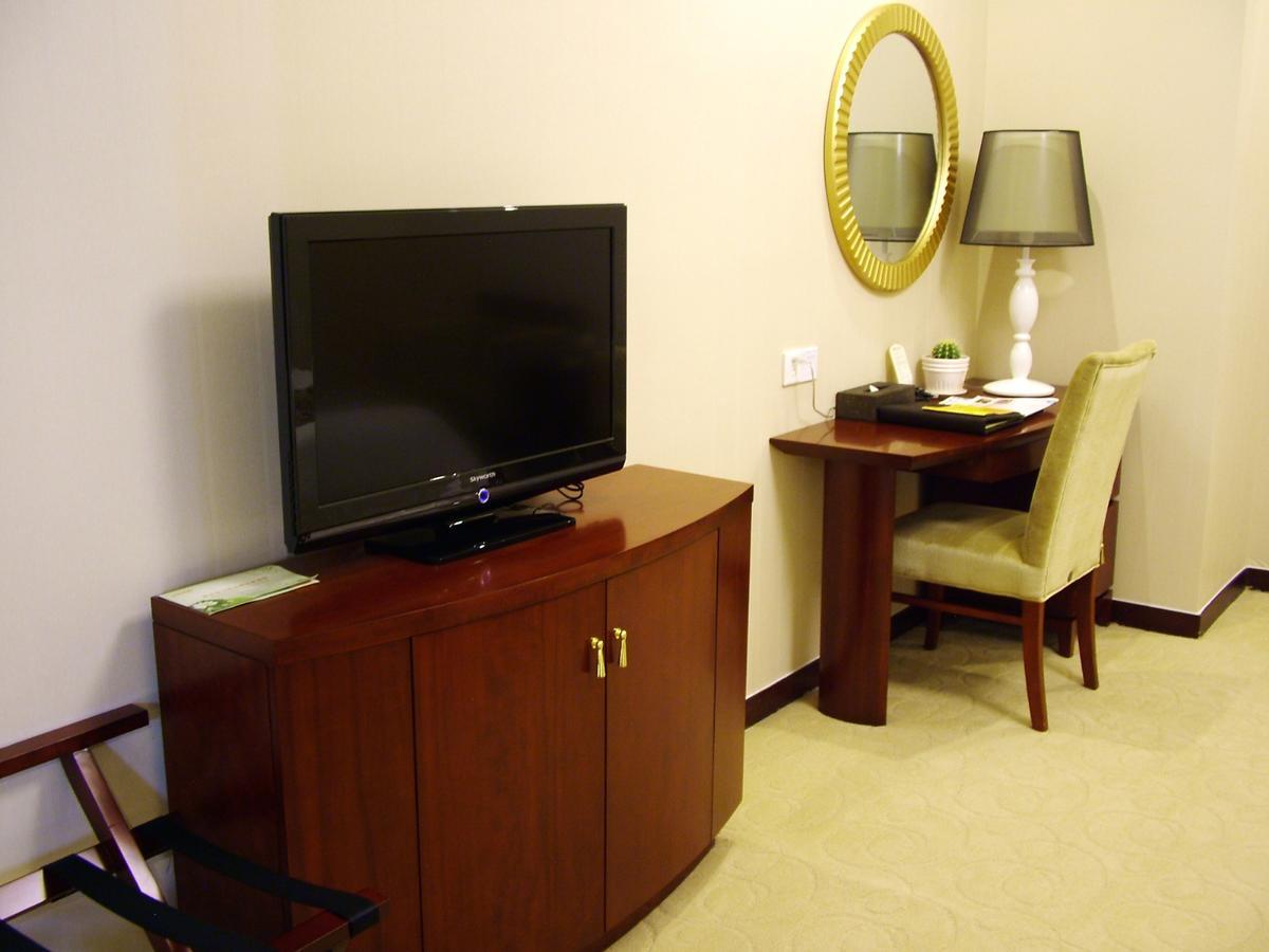 Fuxing Oriental Boutique Hotel Xích Phong Phòng bức ảnh