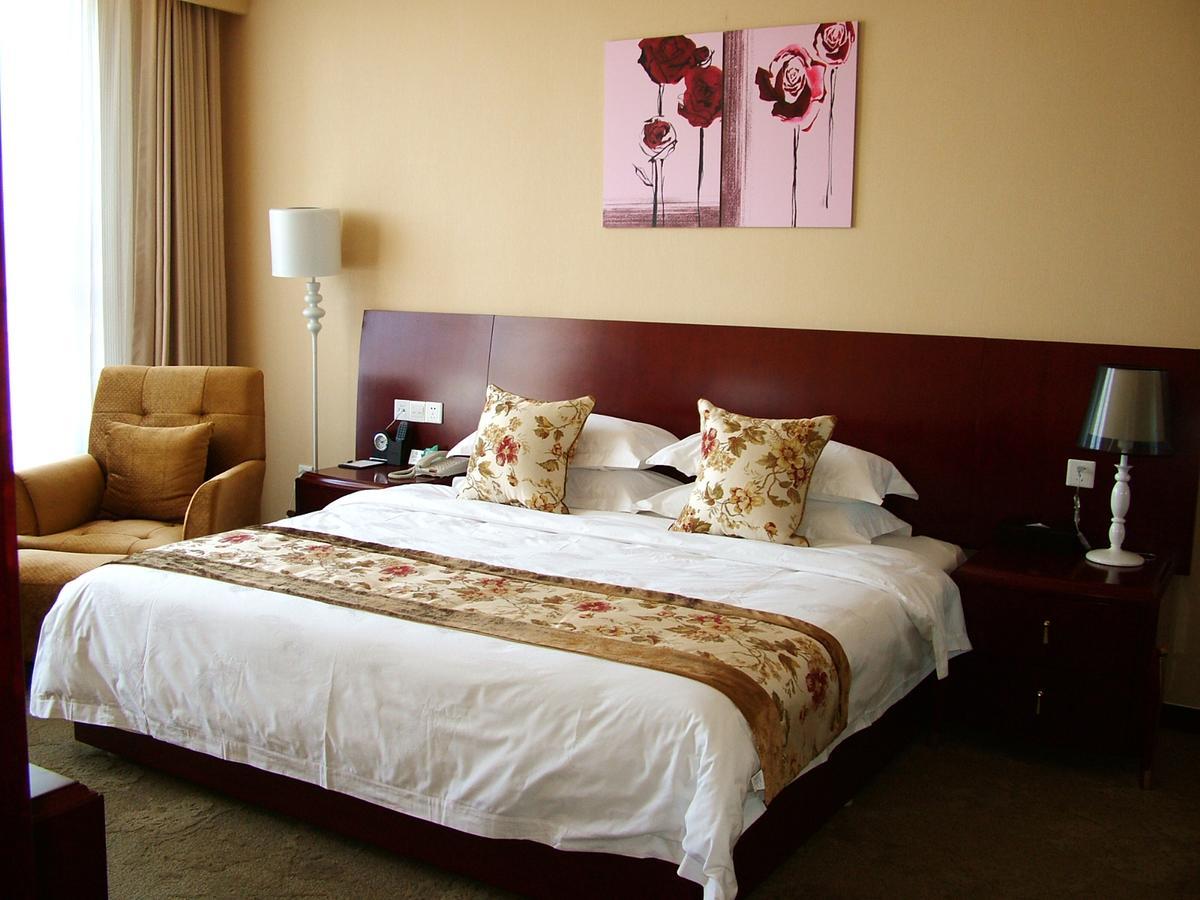 Fuxing Oriental Boutique Hotel Xích Phong Phòng bức ảnh
