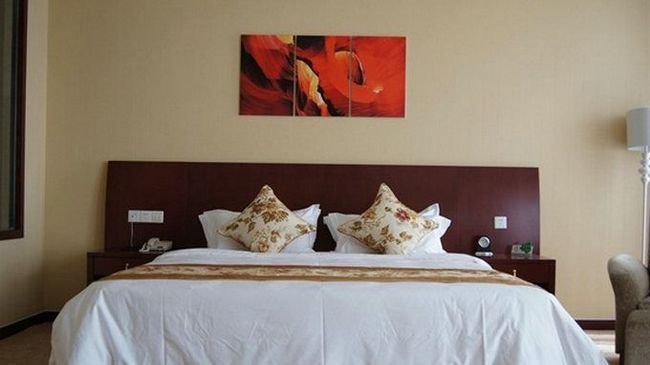 Fuxing Oriental Boutique Hotel Xích Phong Phòng bức ảnh